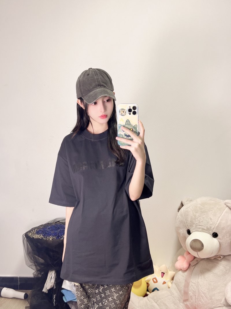Black Oversized Graphic T-Shirt view