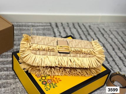 Fendi Raffia FF Woven Shoulder Bag - Natural view 7