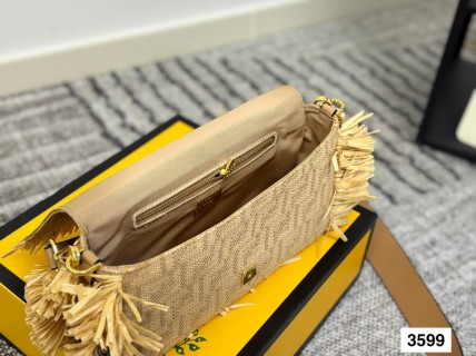 Fendi Raffia FF Woven Shoulder Bag - Natural view 8