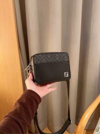 Fendi Colorblock Camera Bag Navy Blue view 4