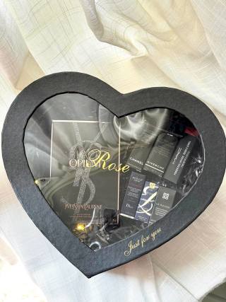 Black Opium Rose Heart Luxury Gift Set – Inspired Fragrance & Cosmetics Collection