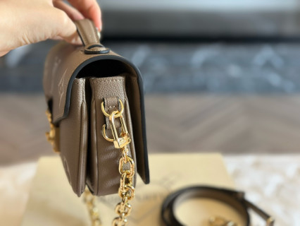 Louis Vuitton Metis Crossbody Bag – Elephant Grey view 3