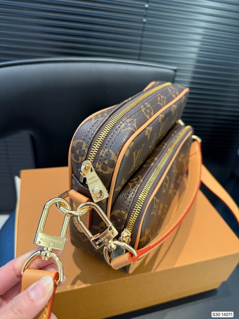 Louis Vuitton Monogram Camera Bag Brown view