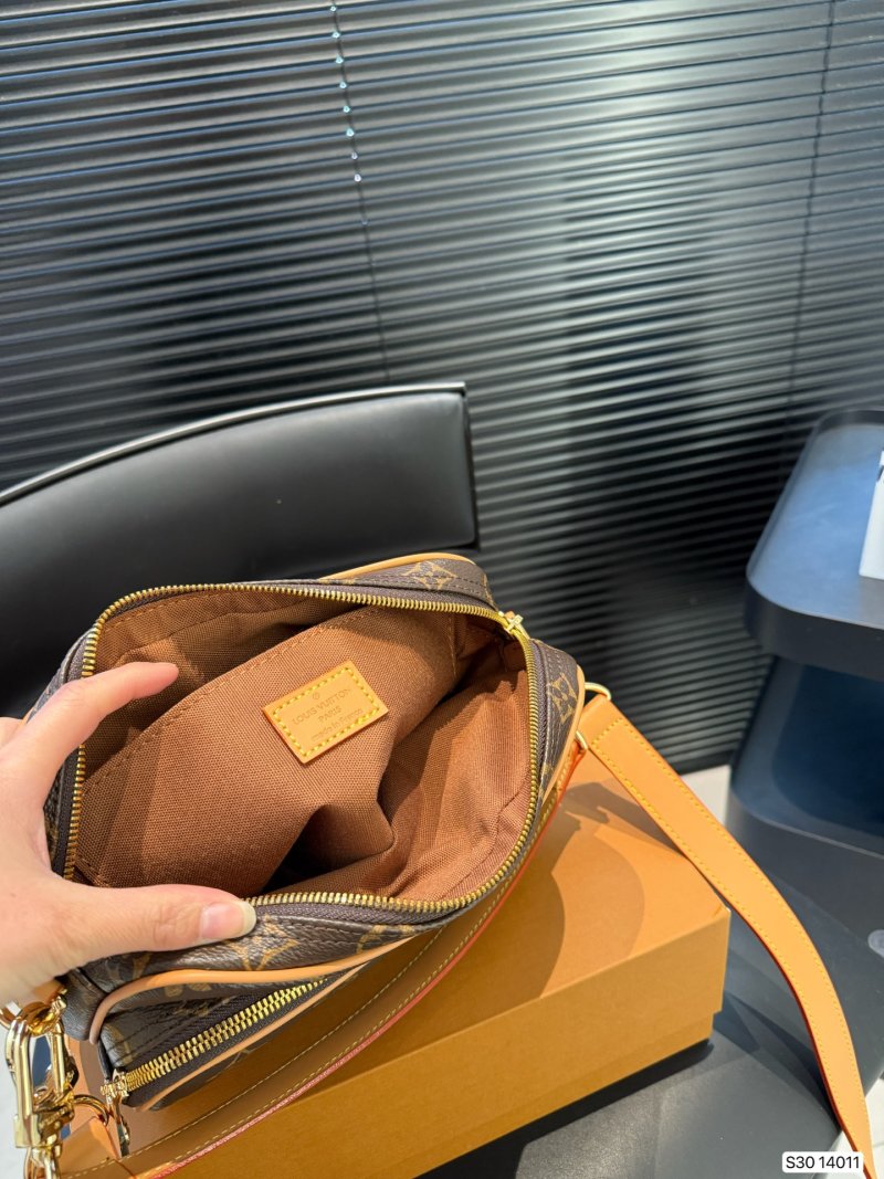 Louis Vuitton Monogram Camera Bag Brown view