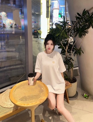 Gucci GG Logo Cream Short Sleeve T-Shirt