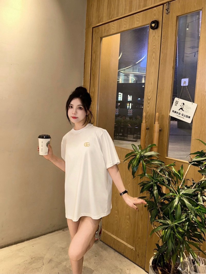 Gucci GG Logo Cream Short Sleeve T-Shirt view
