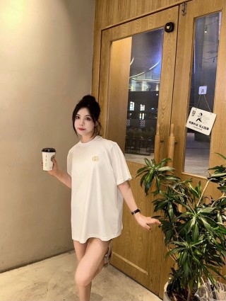 Gucci GG Logo Cream Short Sleeve T-Shirt view 2