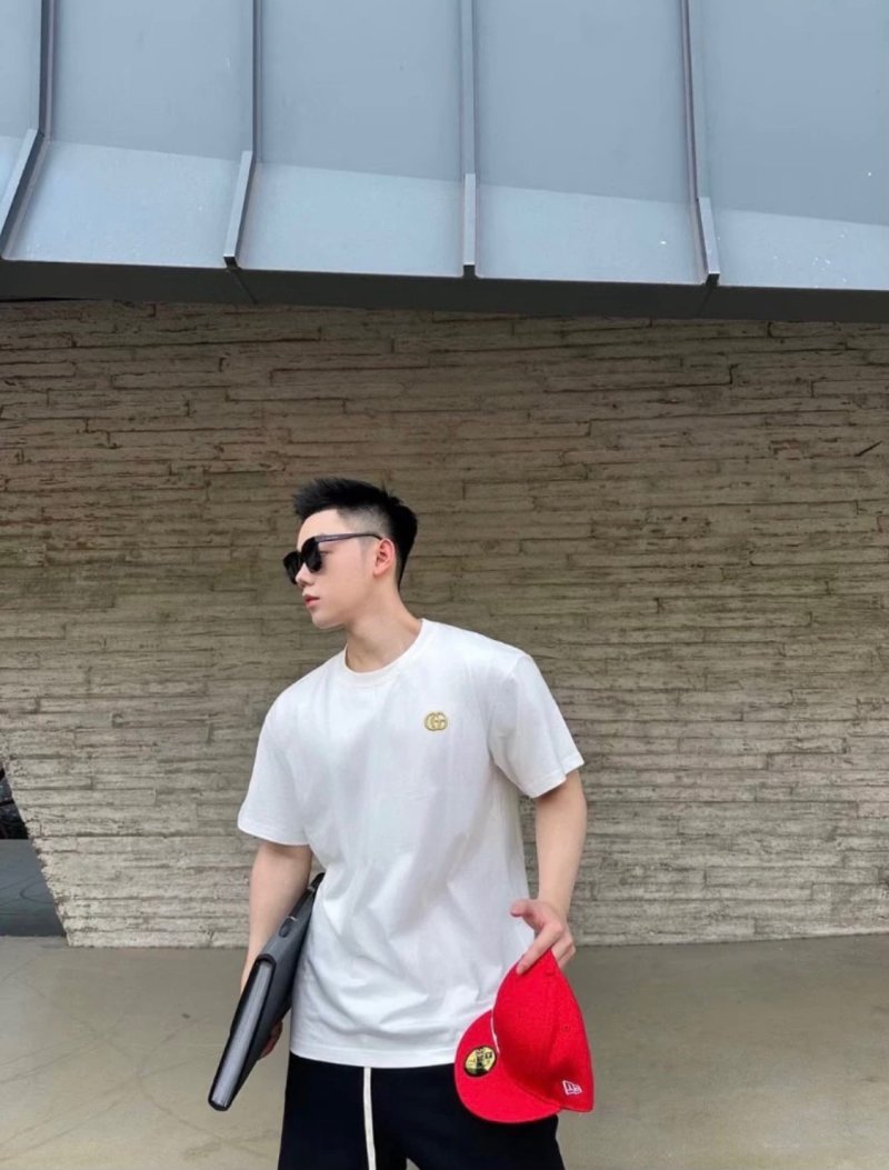 Gucci GG Logo Cream Short Sleeve T-Shirt view
