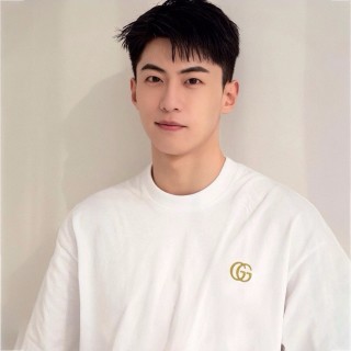 Gucci GG Logo Cream Short Sleeve T-Shirt view 9