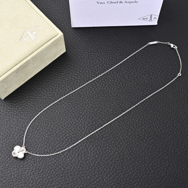 Van Cleef & Arpels Four Leaf Clover Silver Necklace