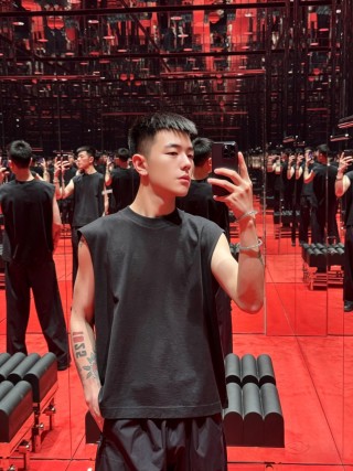 Balenciaga Black Sleeveless T-Shirt view 3