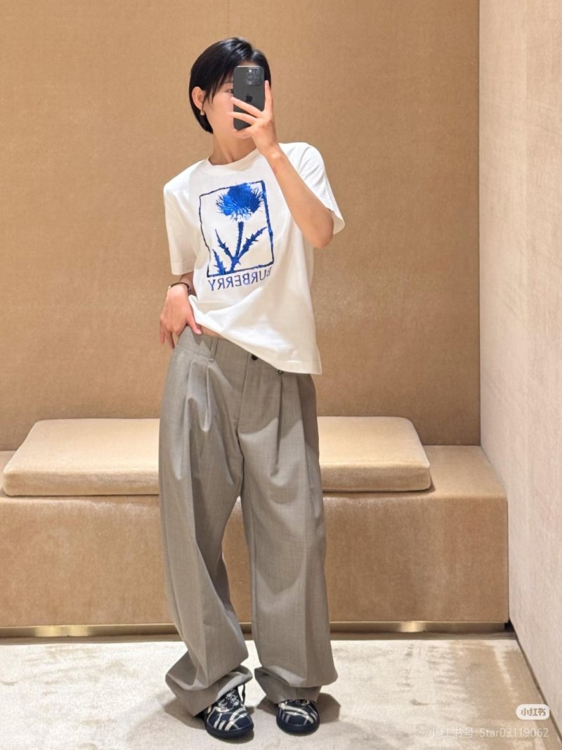 Burberry Thistle Print White T-Shirt view