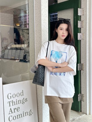 Burberry Thistle Print White T-Shirt view 9