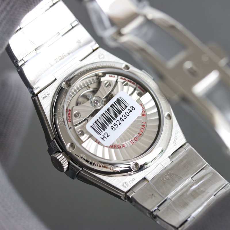 Omega Constellation 39mm Silver Dial Men's Watch view