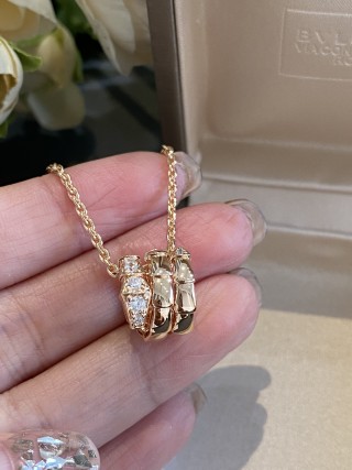 Bvlgari Serpenti Viper Gold Diamond Pendant Necklace view 4