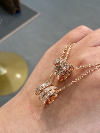 Bvlgari Serpenti Viper Gold Diamond Pendant Necklace view 6