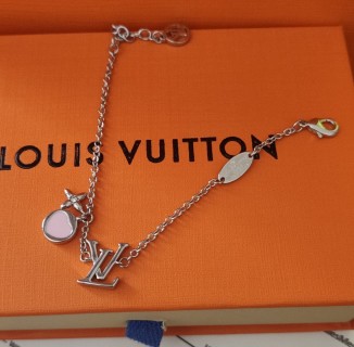 Louis Vuitton Iconic Heart Silver Bracelet with Pink Enamel view 4