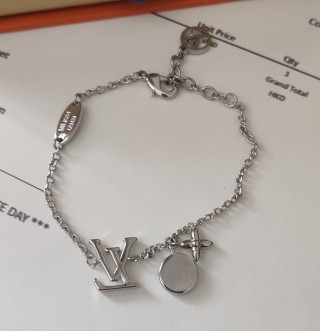 Louis Vuitton Iconic Heart Silver Bracelet with Pink Enamel view 6