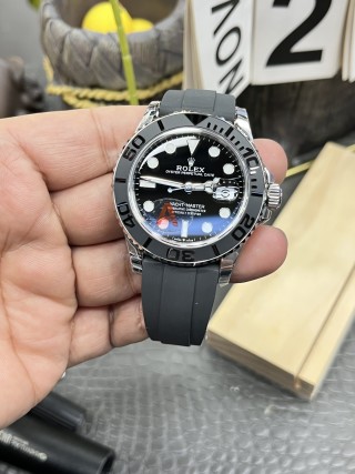 Rolex Yacht-Master 42mm Black Dial Rubber Strap Watch view 2