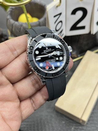 Rolex Yacht-Master 42mm Black Dial Rubber Strap Watch view 4
