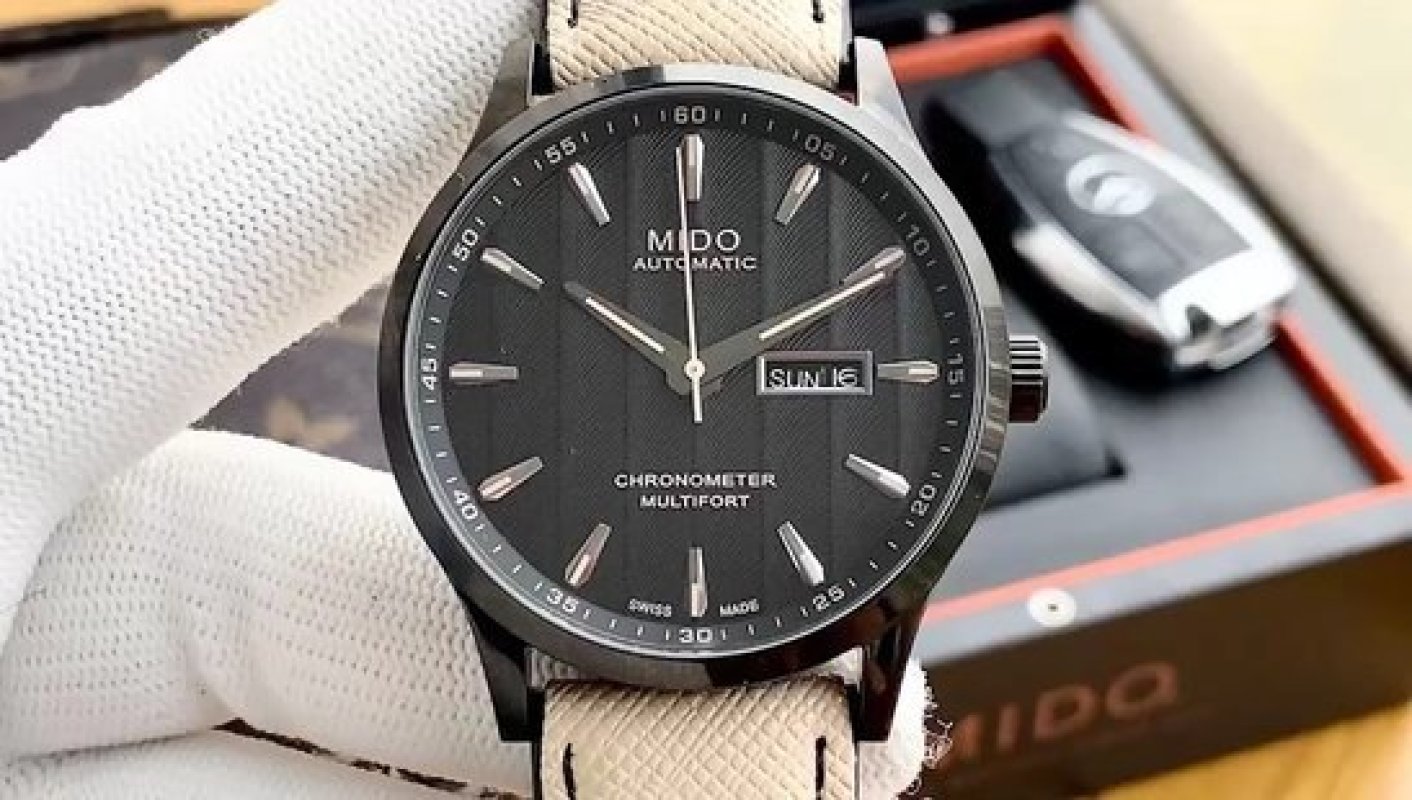 Mido Commander Automatic Chronometer Black Dial Men's Watch