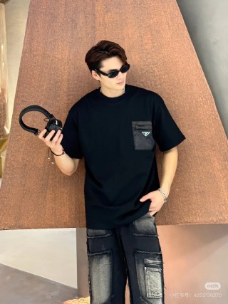 Prada Black Short Sleeve T-Shirt with Chest Logo view 4