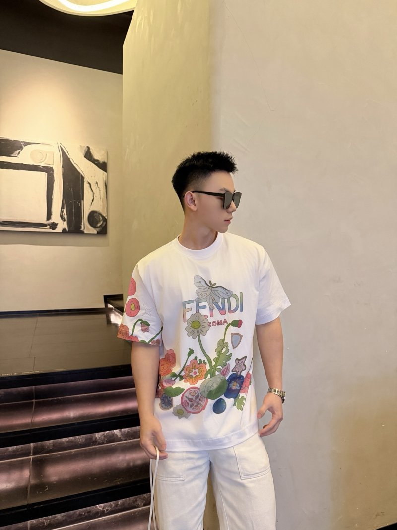 Fendi Floral Graphic Cream T-Shirt view