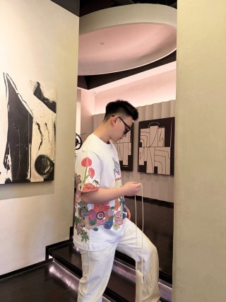 Fendi Floral Graphic Cream T-Shirt view 3