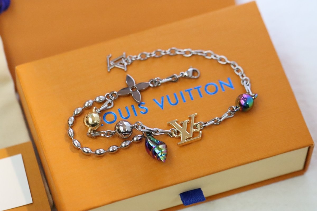 Louis Vuitton LV Shell & Monogram Charm Bracelet