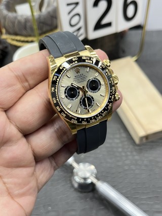 Rolex Daytona 40mm Gold Chronograph Watch view 4