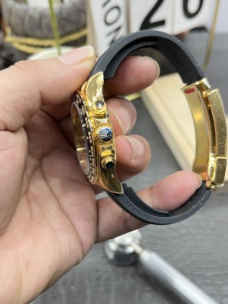 Rolex Daytona 40mm Gold Chronograph Watch view 6