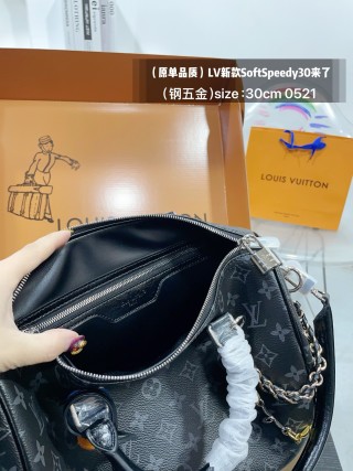 Louis Vuitton Soft Speedy 30 Black Monogram view 9