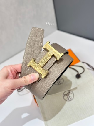 Hermès Faubourg Reversible Leather Belt Buckle 38mm Beige view 4