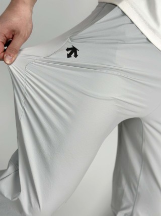 Descente Quick-Dry Casual Pants Cream view 10
