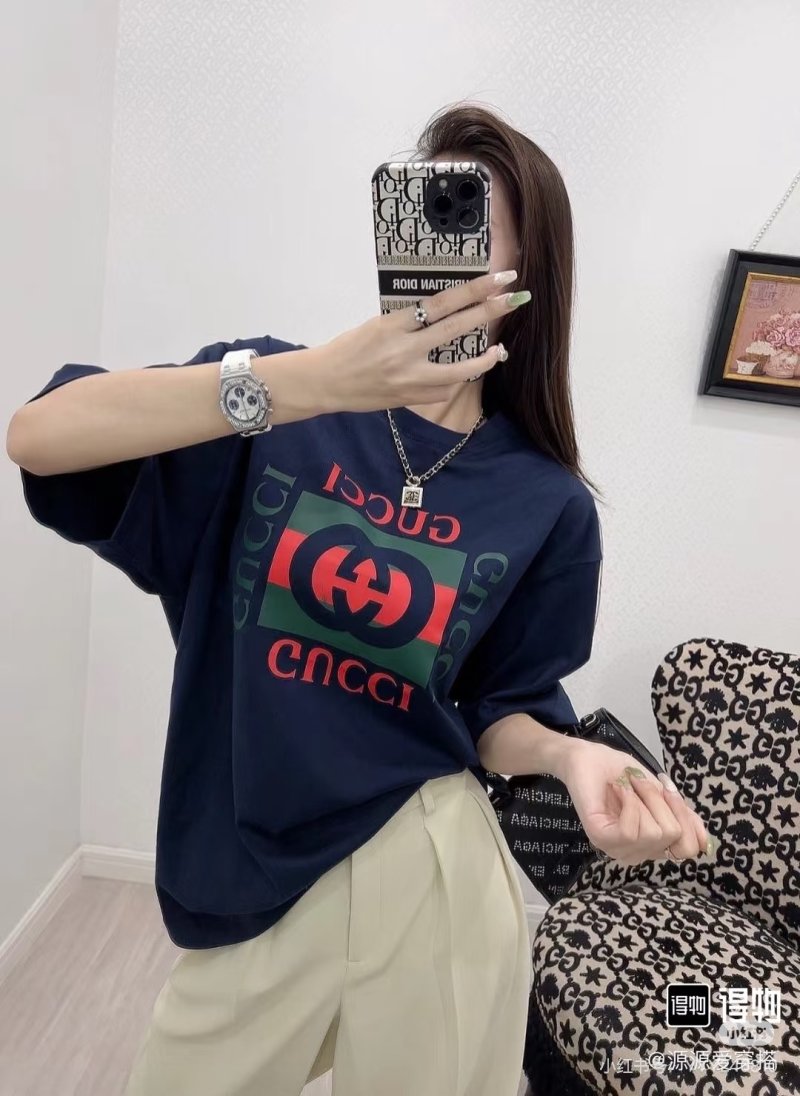Gucci Logo Print Black T-Shirt view