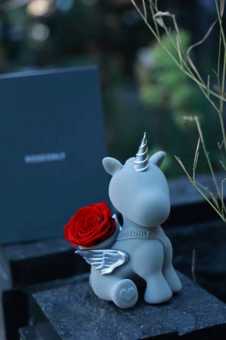 Unicorn Sweetheart Eternal Flower Figurine - Cream with Red Rose view 6