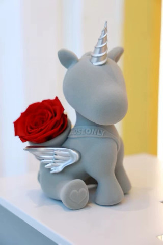 Unicorn Sweetheart Eternal Flower Figurine - Cream with Red Rose view 8