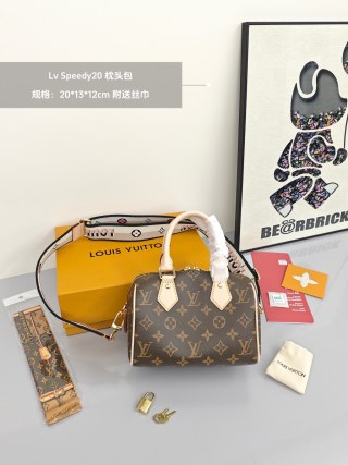 Louis Vuitton Carryall Monogram Shoulder Bag Brown view 3