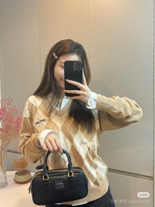 Miu Miu Bowling Briefcase Black view 6