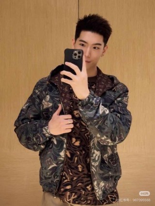 Louis Vuitton Monogram Camo Puffer Jacket Black view 11