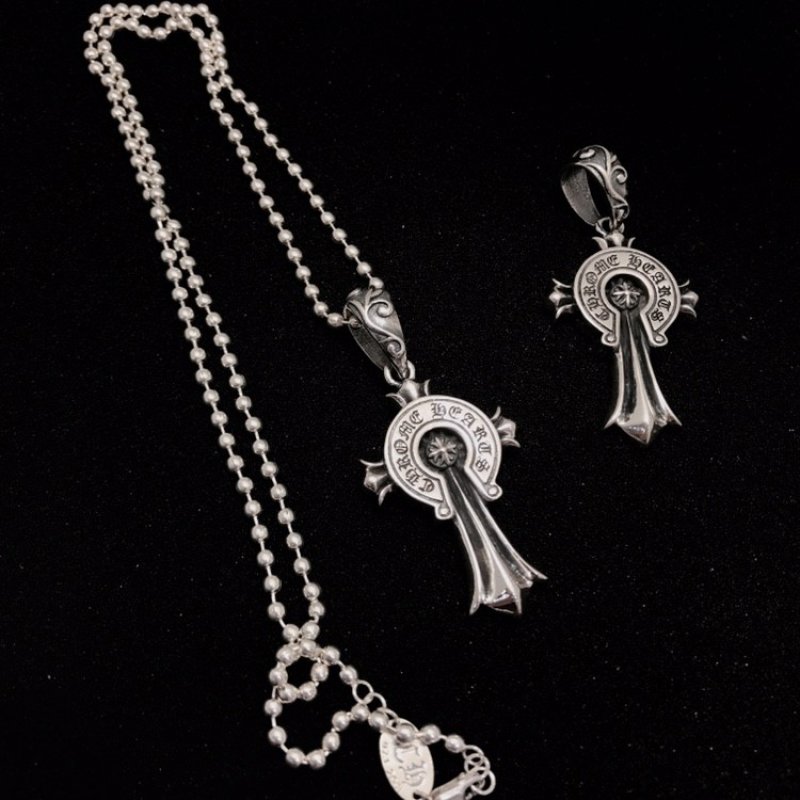 Chrome Hearts Classic Cross Horseshoe Silver Pendant Necklace view