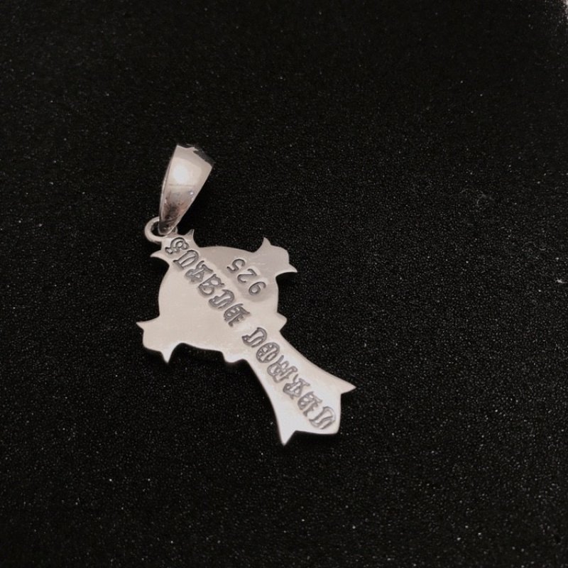 Chrome Hearts Classic Cross Horseshoe Silver Pendant Necklace view