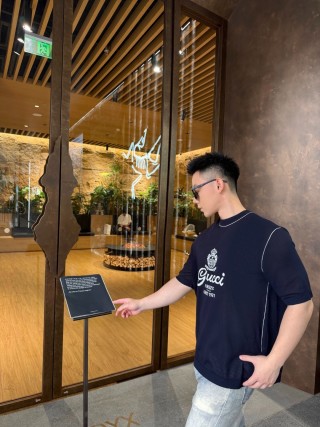Gucci Firenze Since 1921 Black T-Shirt view 7