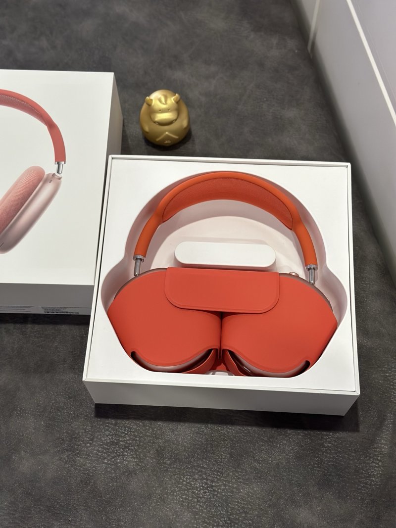 Apple AirPods Pro Max Red 1:1 UA Replica