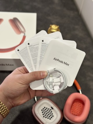 Apple AirPods Pro Max Red 1:1 UA Replica view 11