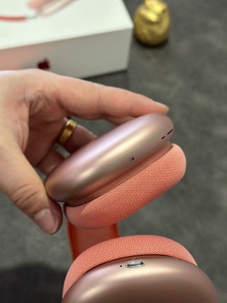 Apple AirPods Pro Max Red 1:1 UA Replica view 14
