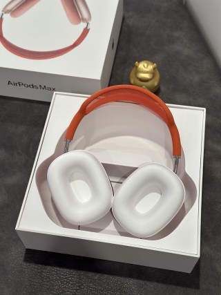 Apple AirPods Pro Max Red 1:1 UA Replica view 16