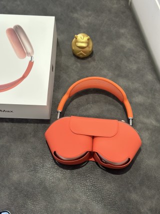 Apple AirPods Pro Max Red 1:1 UA Replica view 2