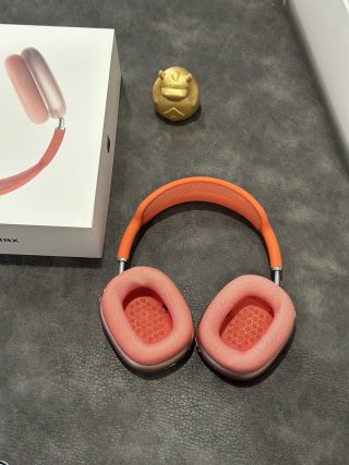 Apple AirPods Pro Max Red 1:1 UA Replica view 4
