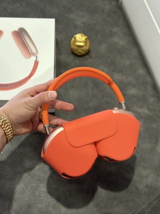 Apple AirPods Pro Max Red 1:1 UA Replica view 5